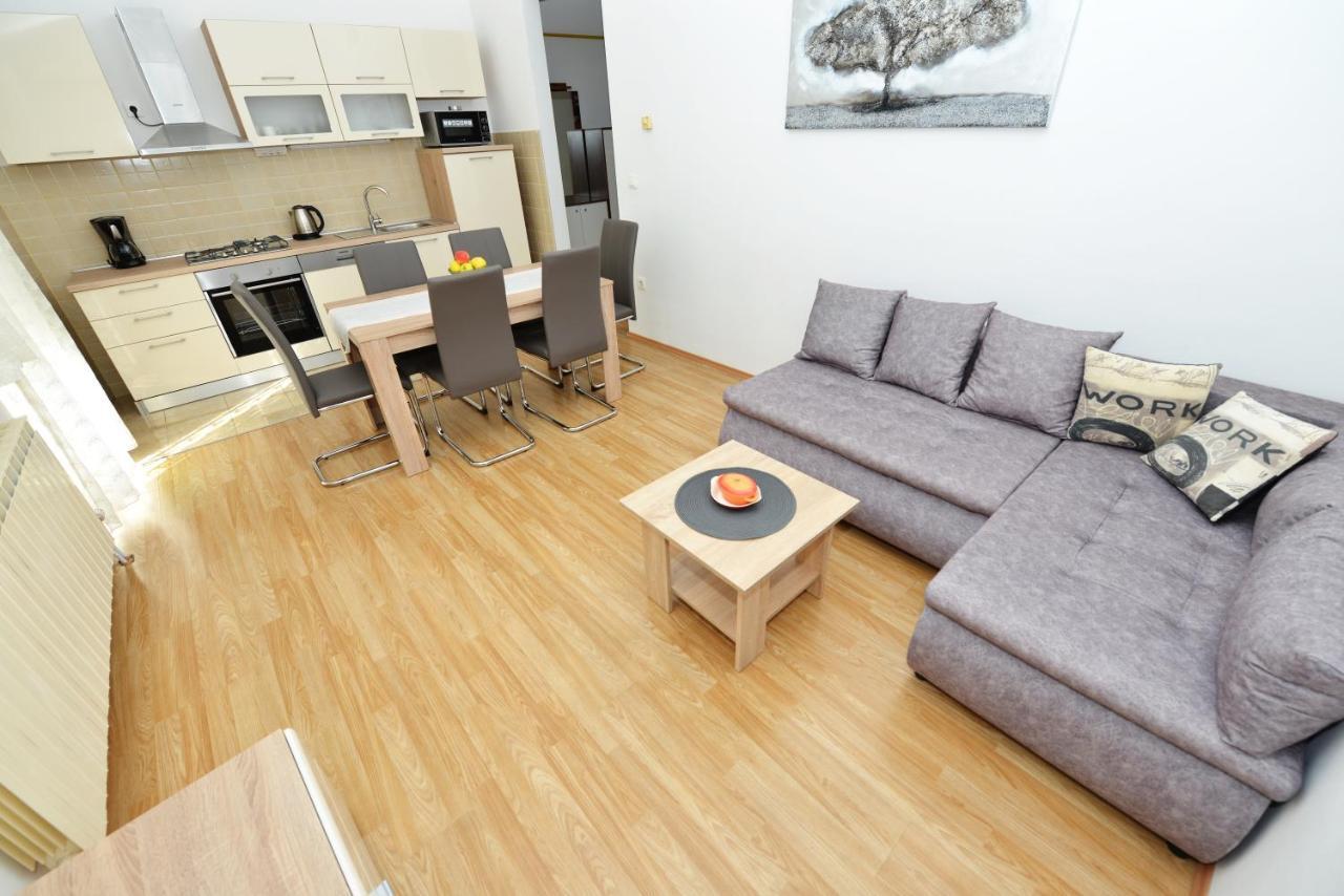 Apartmani Stadion Zadar Bagian luar foto