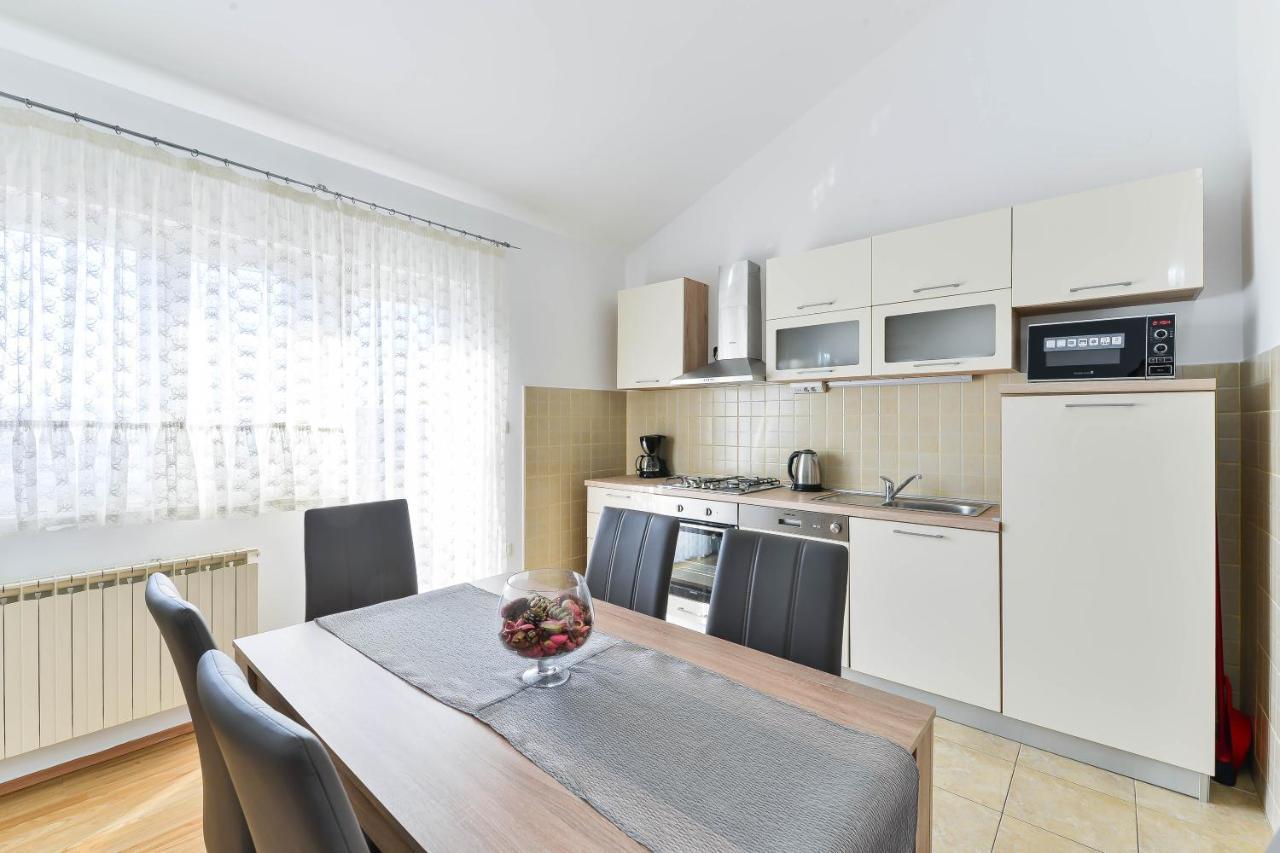 Apartmani Stadion Zadar Bagian luar foto