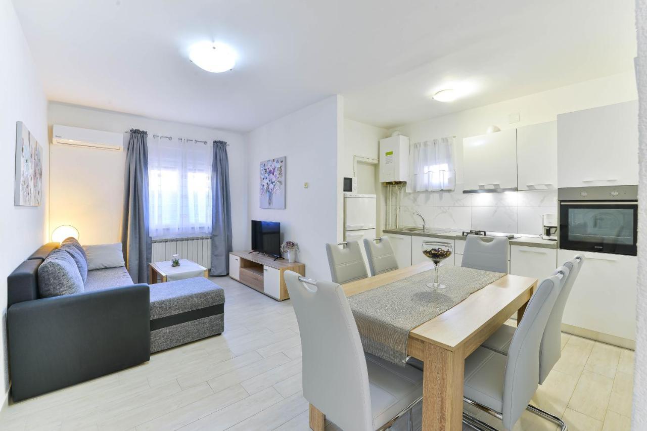 Apartmani Stadion Zadar Bagian luar foto